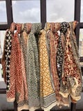 100 Pieces Sarongs Wholesale Bagru Dabu Printed Indian Hand Made Block Printed Wooden Printed Indian Cotton Sarongs Bali Hawaii Beach Pareo