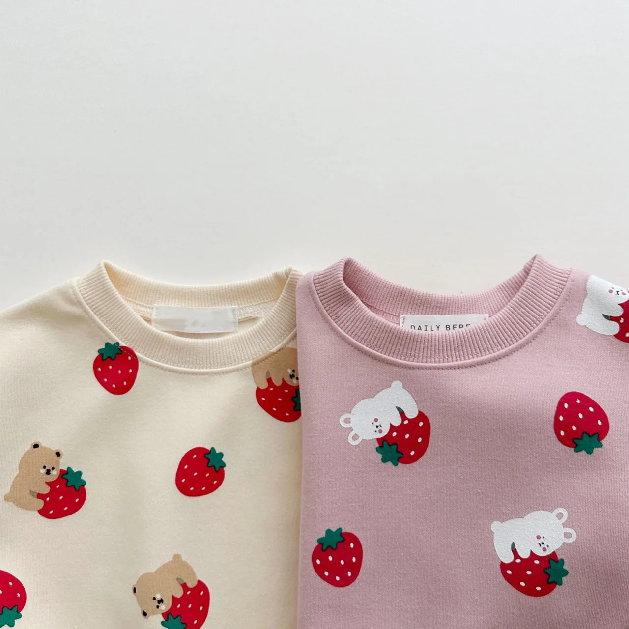 spring & autumn cute set baby girls fashion strawberries pullover tops + cotton sweatpants boys 2pcs suit high quality tracksuit spring & autumn cute set baby girls fashion strawberries pullover tops + cotton sweatpants boys 2pcs suit high quality tracksuit